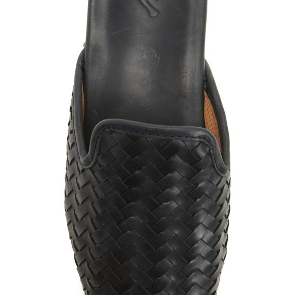 OLUKAI Mi'i Black Leather Mule Sandals Size 9 - Picture 5 of 10